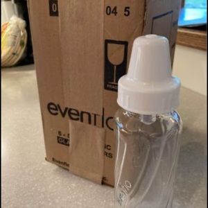 6 NEW, never used Evenflo 8oz Glass Bottles